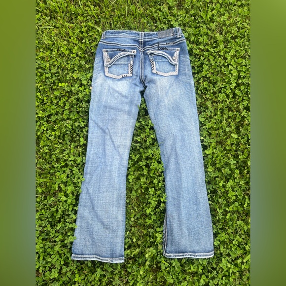 Rock & Roll Cowgirl Woman’s Low Rise Medium Wash Size 29X32 Jeans - Picture 3 of 5